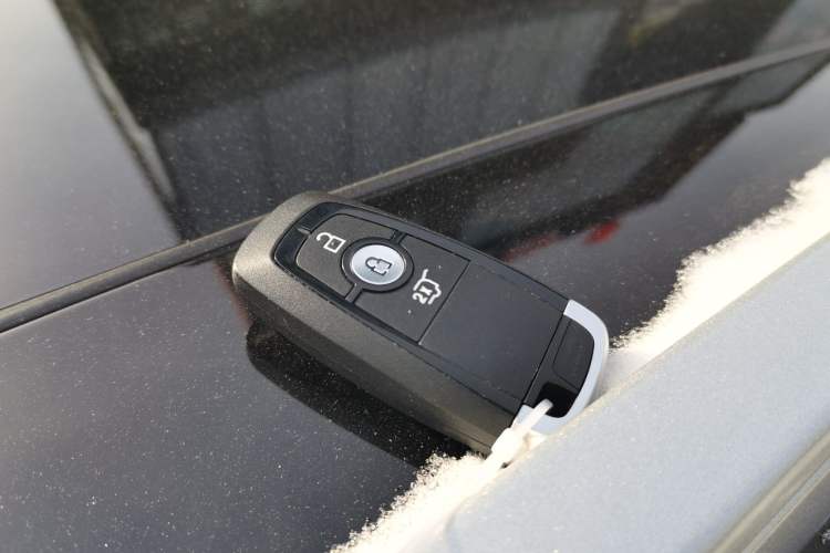 Used Ford Escape 2020 EcoBoost 245 Four-Wheel Drive Luxury Edition
