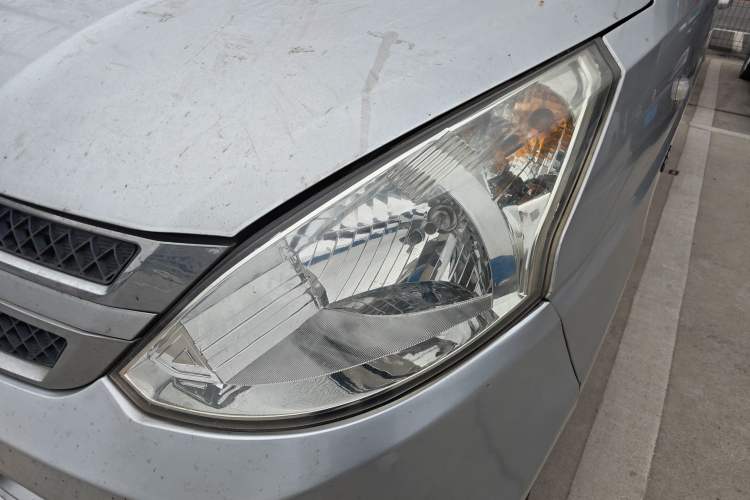 Used Wuling Rongguang V 2016 1.5L Standard Version
