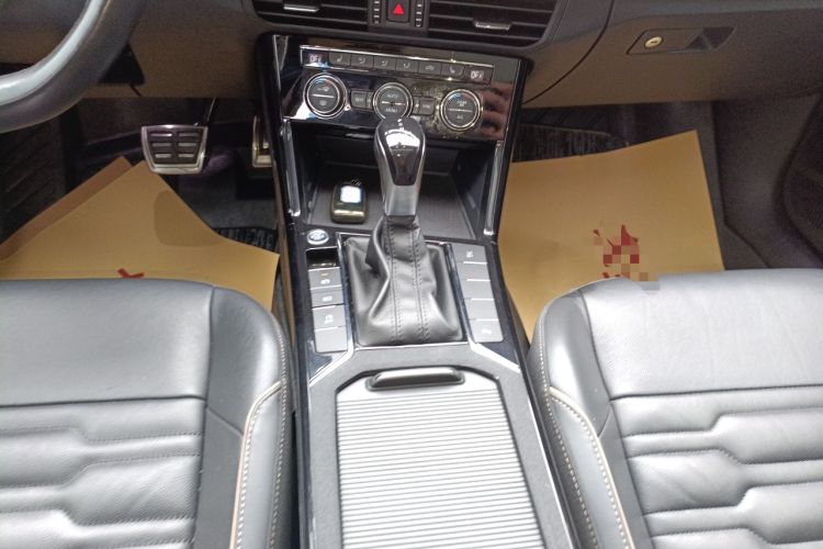 Used Volkswagen Passat 2019 330TSI Elite Edition China VI
