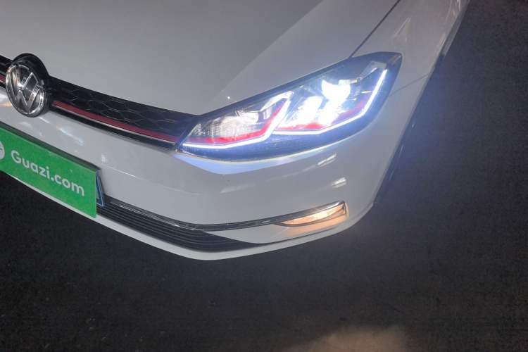 Used Volkswagen Golf 2018 230TSI Automatic Luxury Version