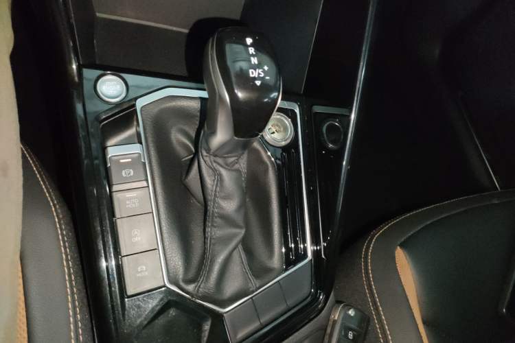 Used Volkswagen Tayron 2019 330TSI Two-Wheel Drive Luxury Model China VI Standard