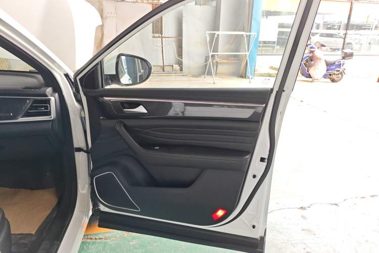 Used Dongfeng Fengon ix7 2020 2.0 TGDI Automatic Two-Wheel Drive Urban Luxury Edition
