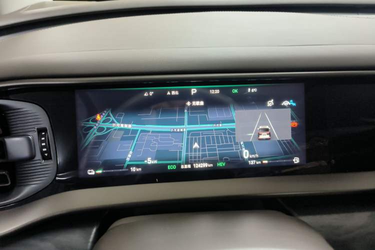 Used Denza D9 2022 DM-i 1040 Prestige Model
