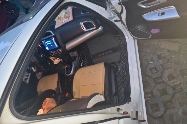 Used Honda Fit 2016 1.5L LX CVT Comfort Model
