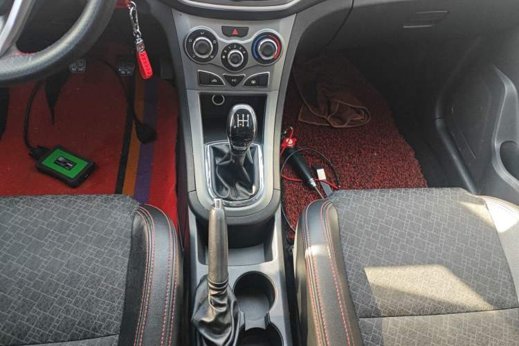 Used Cowin C3 2015 1.5L Manual Gold Diamond Edition