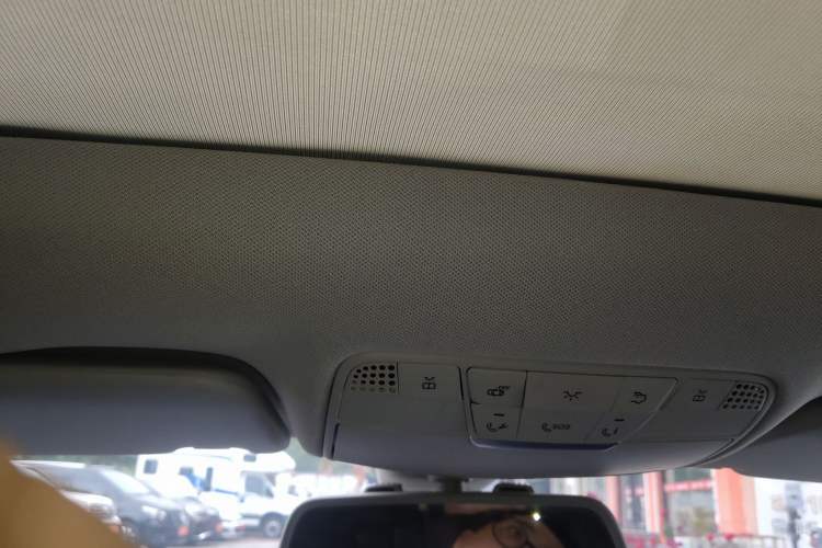 Used Mercedes-Benz C-Class 2015 C 200 L