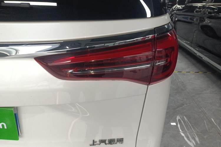 Used Buick GL8 2022 ES Landtrek 653T Luxury Edition