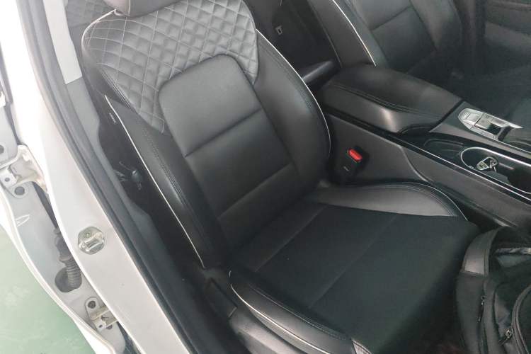 Used Hyundai Tucson 2019 280TGDi Dual-Clutch Two-Wheel Drive Fashion Edition China VI Standard
