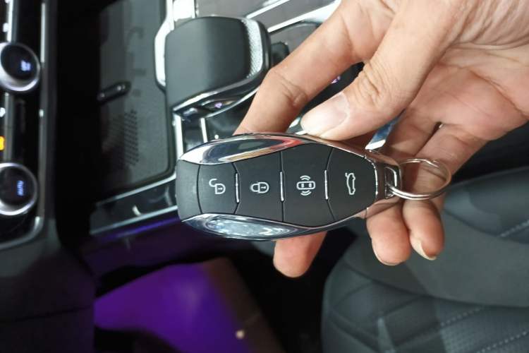 Used Hongqi HS5 2023 2.0T Qixiang Pro Edition
