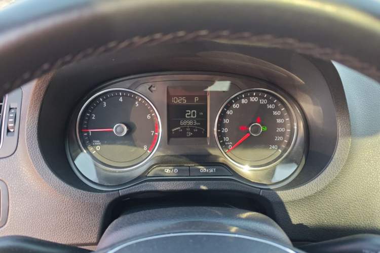 Used Volkswagen Polo 2016 1.6L Automatic Comfort Model
