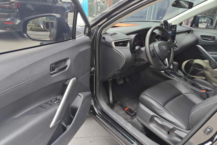 Used Toyota FRONTLANDER 2024 2.0L CVT Elite Edition
