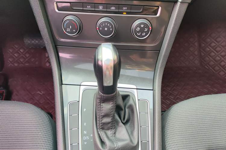 Used Volkswagen Golf 2018 1.6L Automatic Comfort Model
