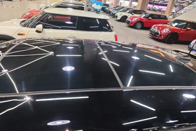 Used MINI MINI 2018 1.5T COOPER Racing Driver