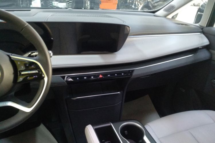 Used Buick GL8 2025 Lu Zun Deluxe Edition