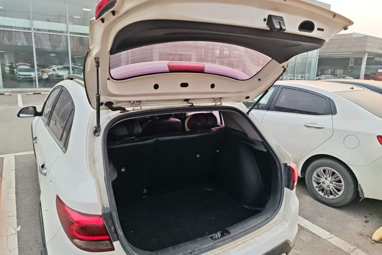 Used Kia KX Cross 2017 1.4L AT GLS