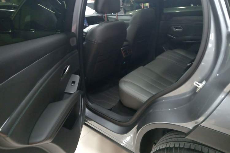 Used BYD Song L DM-i 2025 Intelligent Driving Version 112 km Leading Trim
