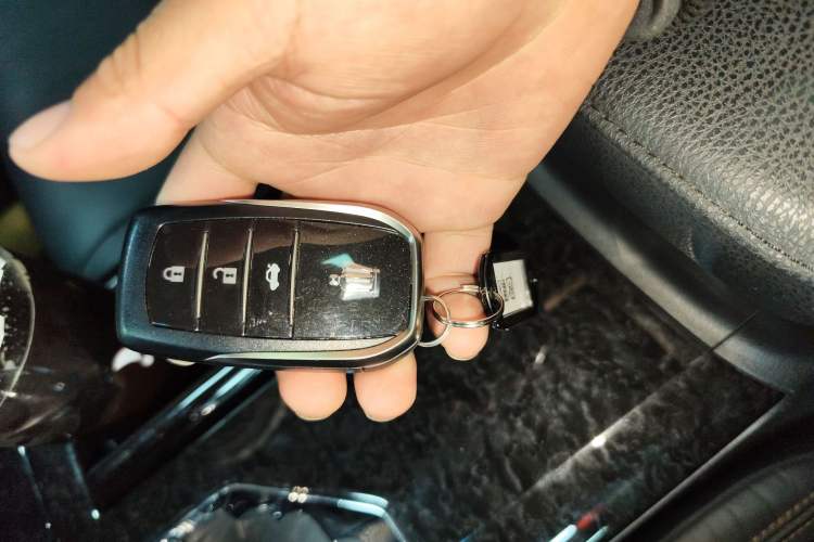 Used Toyota Crown 2018 2.0T Fashion Edition