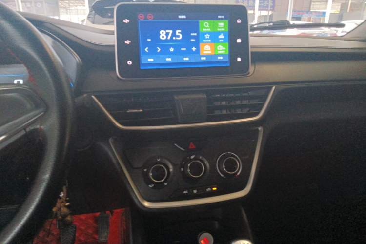 Used Wuling Hongguang S3 2019 1.5L Manual Comfort Model China VI Standard
