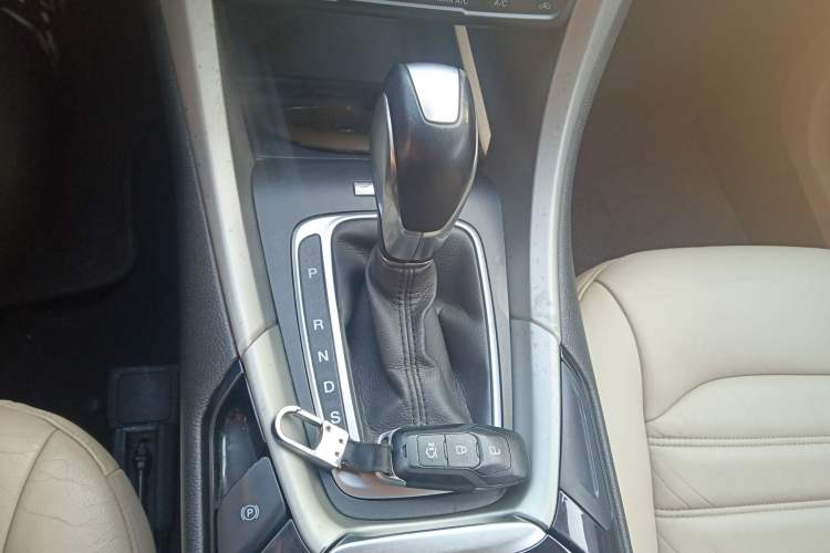 Used Ford Mondeo 2013 2.0L GTDi 200 Luxury Model
