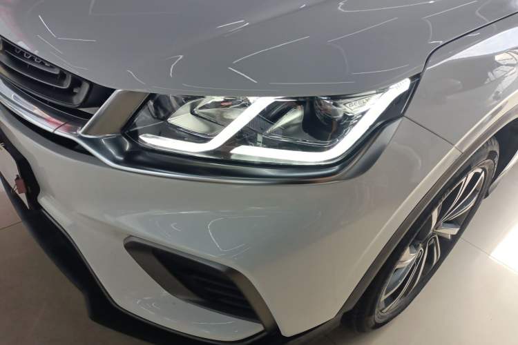 Used Geely Auto Coolray 2019 260T DCT Explorer China VI Standard
