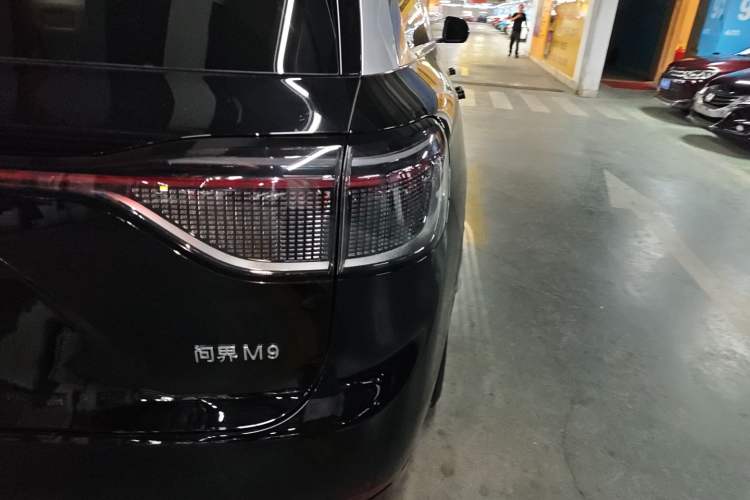 Used Hima AITO M9 2024 Range-Extended Ultra Version 42 kWh 6-Seater Model
