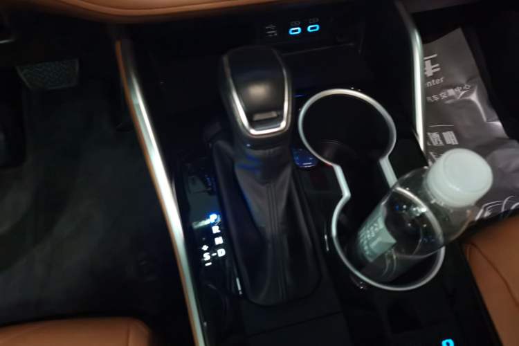 Used Toyota Highlander 2022 Dual-Engine 2.5L Four-Wheel Drive Prestige Version 7 Seats