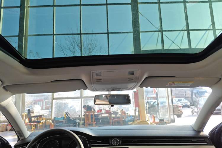 Used Volkswagen Magotan 2018 330TSI DSG Advanced Model
