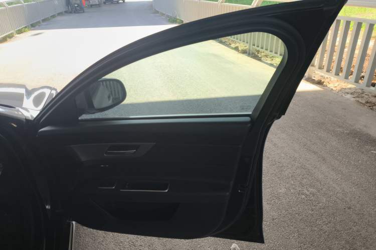 Used Jaguar XFL 2017 XFL 2.0T 200PS Elite Edition
