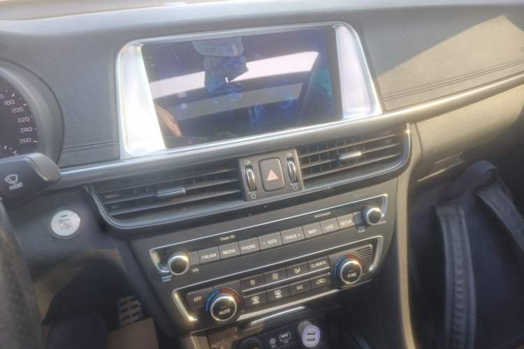 Used Kia K5 2016 1.6T Automatic LUX
