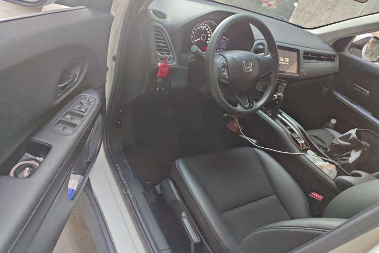 Used Honda Vezel 2022 1.5L CVT Phantom Night Pioneer Edition
