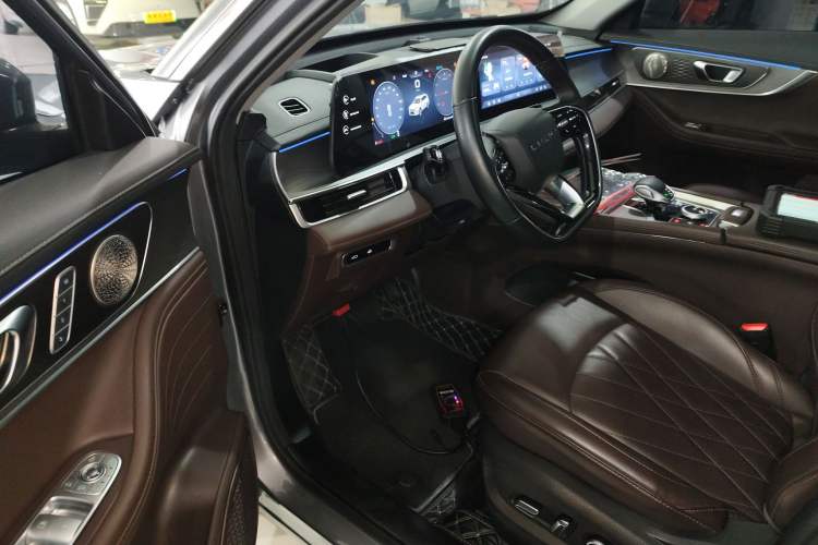 Used Chery Tiggo 8 PRO 2024 Champion Edition 290T Two-Wheel Drive Peak Version 7 Seats