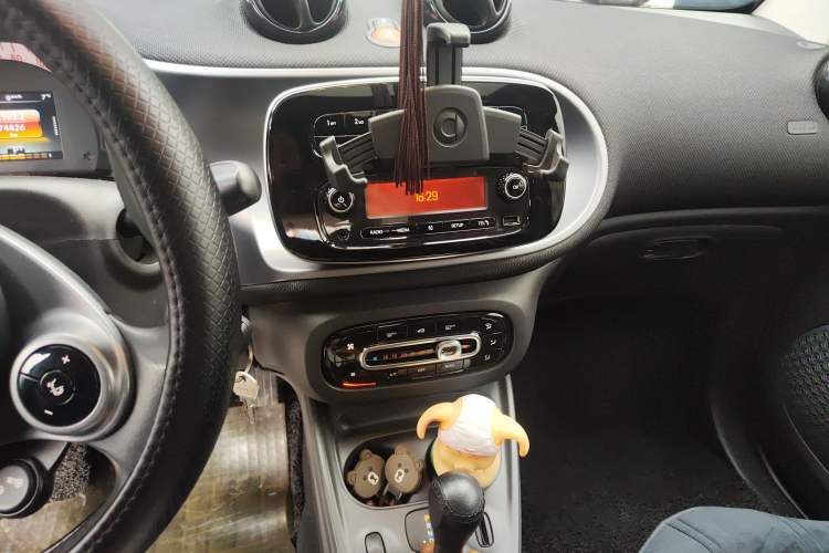 Used  fortwo 2018 1.0L 52kW Hardtop Passion Edition China V Standard
