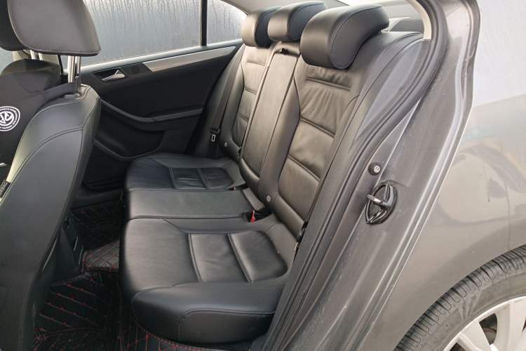 Used Volkswagen Sagitar 2014 1.6L Manual Comfort Model