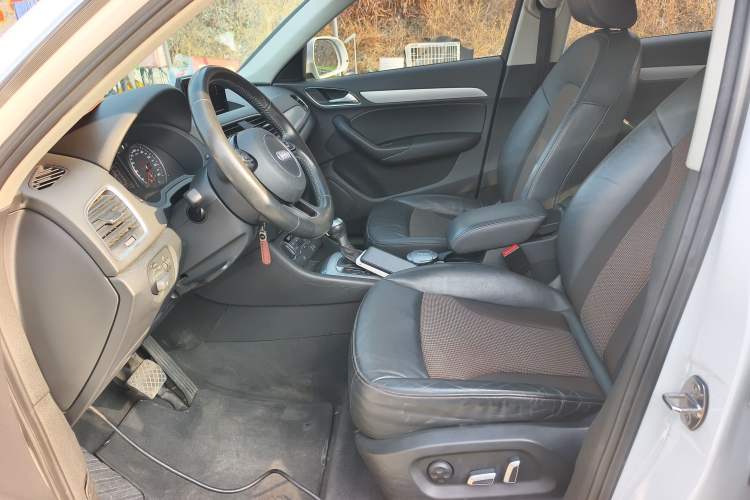 Used Audi Q3 2017 30 TFSI Fashion Model
