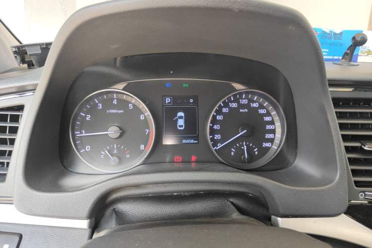 Used Hyundai Elantra 2016 1.6L Automatic ZhiXuan – Elite Version