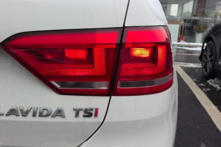 Used Volkswagen Gran Lavida 2013 1.4 TSI Automatic Comfort Model