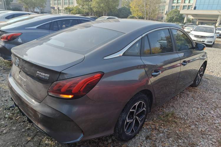 Used MG 5 2022 180 DVVT CVT Youth Style Edition