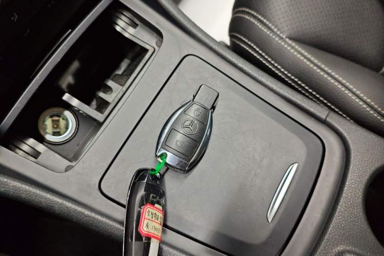 Used Mercedes-Benz GLA 2015 GLA 220 4MATIC Fashion Model
