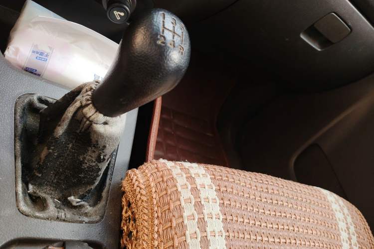 Used Wuling Rongguang V 2015 1.2L Standard Version