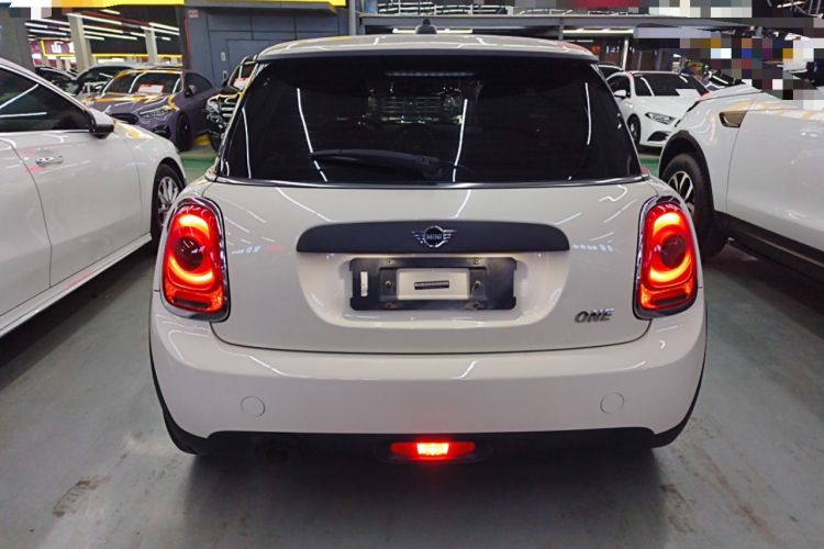 Used  MINI 2018 1.5T ONE
