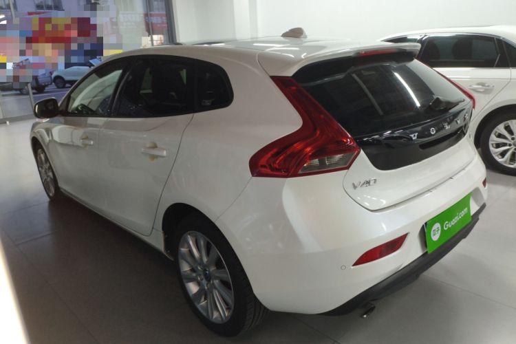 Used Volvo V40 2016 T3 Zhiyi Edition
