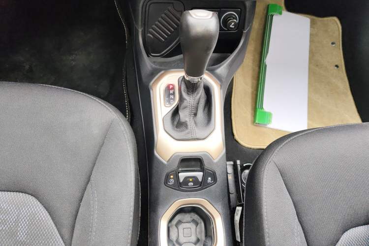 Used  Renegade 2017 180T Automatic High-Energy Version
