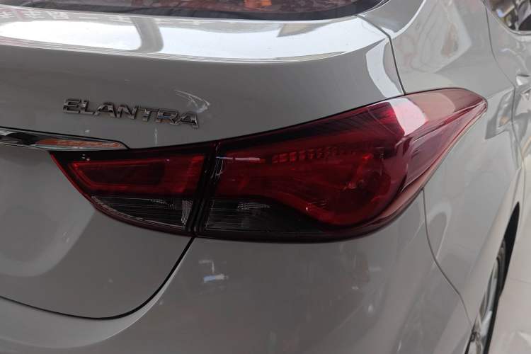 Used Hyundai Elantra 2016 1.6L Automatic Smart Version
