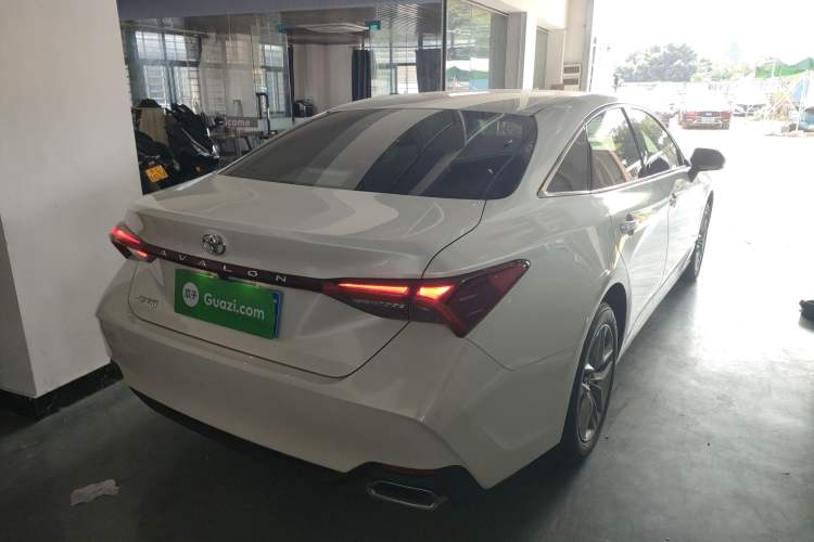 Used Toyota Avalon 2019 2.0L Ambition Edition China VI
