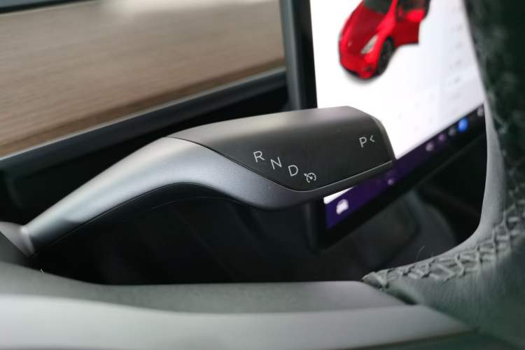 Used Tesla Model Y 2021 Long-Range All-Wheel-Drive Version
