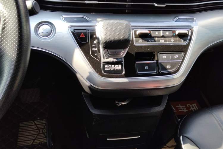 Used Roewe iMAX8 2021 400TGI Supreme Series Lu Zun Edition
