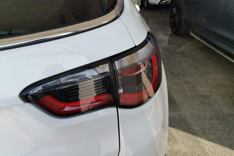 Used  Compass 2017 200T Automatic Family Edition
