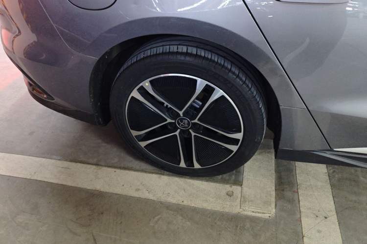 Used BYD Han 2023 EV Champion Edition 605KM Front-Drive Premium Model
