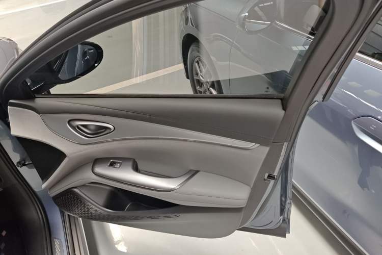 Used BYD Seal 07 DM-i 2025 Intelligent Driving Version DM-i 1.5L 125 km Luxury Edition
