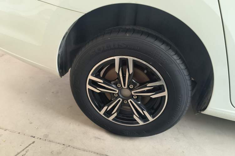 Used Volkswagen Jetta 2017 1.5L Manual Fashion Edition
